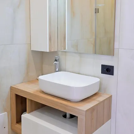 Luxury 2 بيت ضيافة 3*